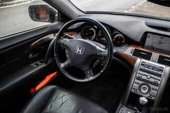 Honda Legend 3.5L V6 A/T - 7