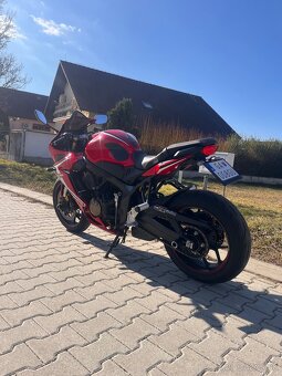 Honda cbr650r - 7