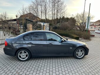 BMW e90 320 benzín , 95kw ,118000km - 7