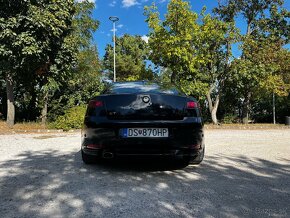 Alfa Romeo GT 1,9 JTD 110kw - 7