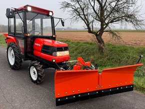 Japonský traktor KUBOTA GL 23 Diesel 3 válec, 23HP - 7