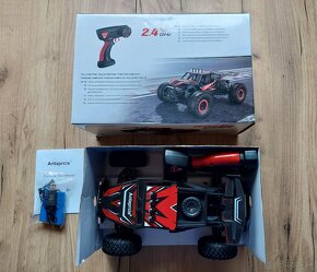 Terénne RC auto na diaľkové ovládanie 1:16 2.4GHz - 7