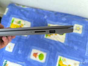 Lenovo IdeaPad Slim 3 15IAN8 - 7