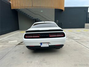 Predám Dodge Challenger 5.7 Hemi V8 2019 - 7