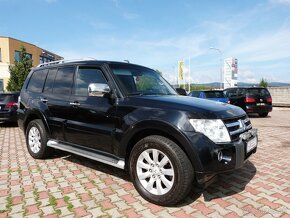 Mitsubishi Pajero Wagon 3,2 Di 147kW Automat 7 miestny / el. - 7