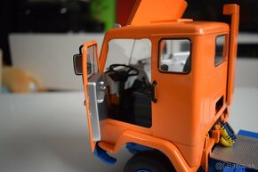 1:18 Volvo F88 Deutrans Truck year 1965 - 7