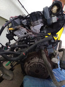 Motor Citroen C4 - 7