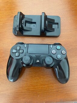 PlayStation 4 slim - 7