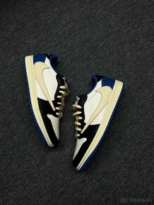 Nike x Travis Scott x Fragment Air Jordan 1 Low OG SP - 7