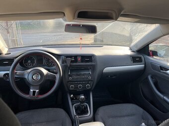 Predam vw jetta 1,6tdi rok 2014 - 7