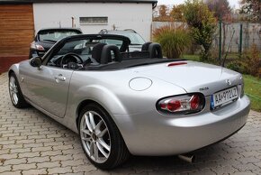 • MAZDA MX-5 1.8i,  93 kW, benzín, 5-st. manuál, r.v. 2006 • - 7