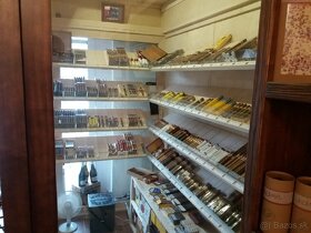 walk-in humidor - 7