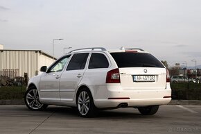 Škoda Octavia Combi 2.0 TDI RS DSG - 7