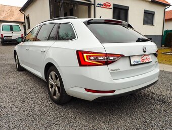 ŠKODA SUPERB COMBI 2.0TDI 110kW - MATRIX, NAVI, ŤAŽNE - 7