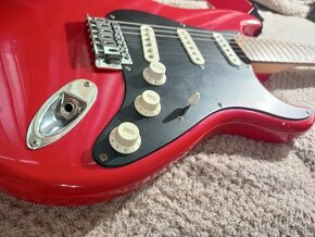 Squier by fender dnes už nevyrabany bullet strat - 7