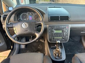 Volkswagen Sharan 1.9 TDI 4Motion 7 Miestny 2010 - 7