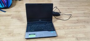 Fujitsu lifebook 8gb RAM, SSD - 7