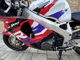 HONDA CBR 900 RR SC33 - 7