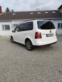 VW Touran 1,9 TDi - 7