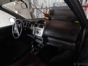 Predám na diely-Suzuki Ignis 1,3-4x4.r.v.2004. - 7