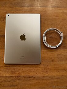 Apple iPad (8. generácia) - 7