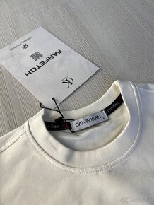 Calvin Klein mikina - 7