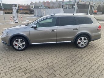 Volkswagen Passat Alltrack B7 2.0 TDI DSG 4X4 - 7