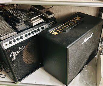 Fender USA, Roc-Pro 700 - 7