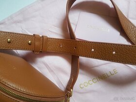 Coccinelle crossby kabelka + náhradný popruh - 7