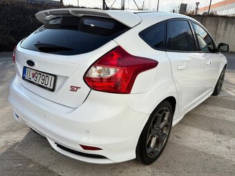 Ford Focus 2,0 ST - 7