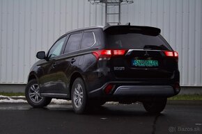 Mitsubishi Outlander 2.4 MIVEC PHEV 4WD - 7