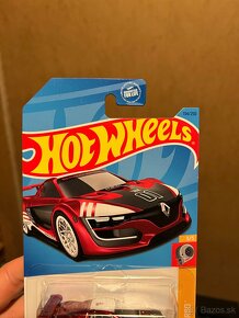 Hot Wheels Renault Sport R.S. STH - 7