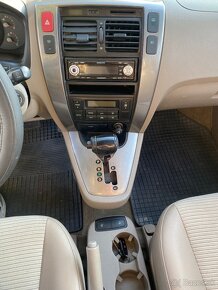 Hyundai Tuscon 2,0CRDI 4x4 Automat. - 7