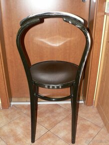 čierne stoličky thonet - 7