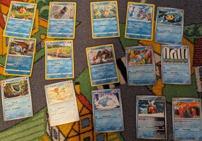 Predam pokemon karty 121 ks, 8 holo a 1 karta V - 7