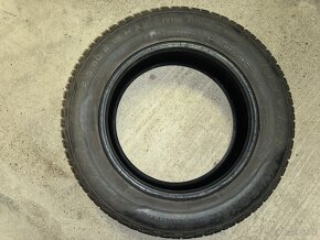 Predám zimné pneu 215/60 R16 - 7