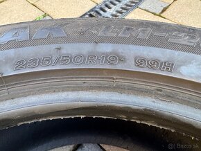 Bridgestone Blizzak LM-25 235/50 R19 - 7