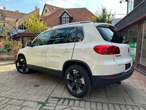 Volkswagen Tiguan 2.0 TDi  4x4 DSG - 7