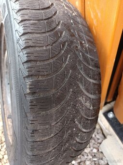 Plechové dysky 4x108 na zimných pneumatikách 185/65R15 - 7