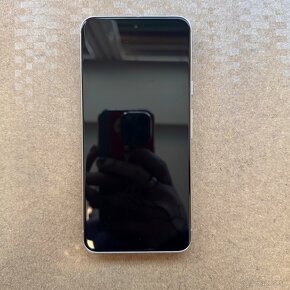 Google Pixel 8 8/128Gb Pink - 7