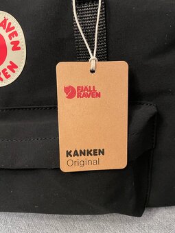 Predám batoh značky Fjällräven Kanken Weekender Black - 7