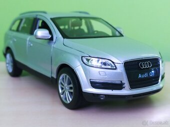 Predám tento Kovový model. Audi Q7 strieborná farba - 7