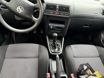 Predám Volkswagen Golf 1.6 benzín - 7