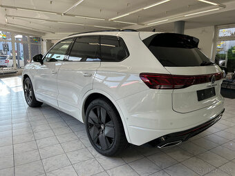 VW Touareg R line, Black paket,PANO,Vzduch,nové DPH - 7