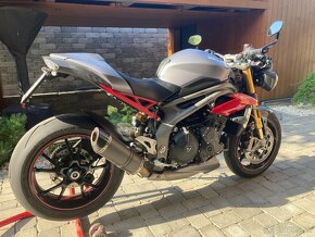 Triumph Speed Triple R - 7