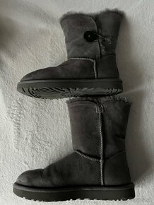 UGG Snehule W Bailey Button II - 7