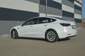 TESLA MODEL 3 - 7