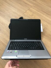 Lenovo IdeaPad S300 - laptop,notebook + Toshiba satellite - 7