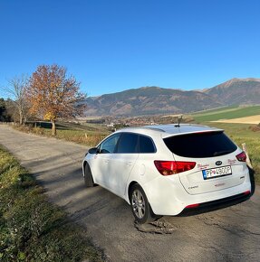 KIA Ceed Sporty Wagon 1.6 CRDi GOLD - 7