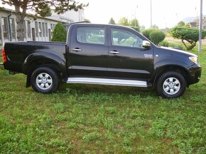 Toyota Hilux 3.0 D-4D 126Kw M5 - 7